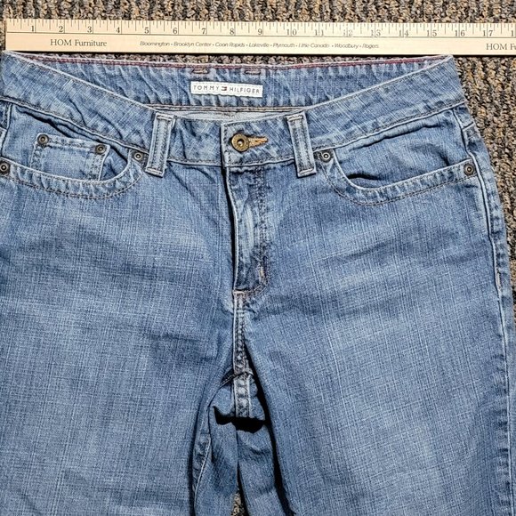 TOMMY HILFIGER VINTAGE SIZE 10 WOMEN'S BLUE DENIM CASUAL CUFFED CAPRI JEANS - Picture 12 of 16